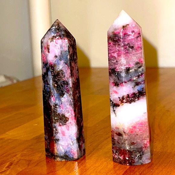 🍒BOGO🍒 SUPER GEMMY Neon Pink Rhodonite w/Black Tourmaline in Quartz Tower #1 🖤💕 - Picture 11 of 13